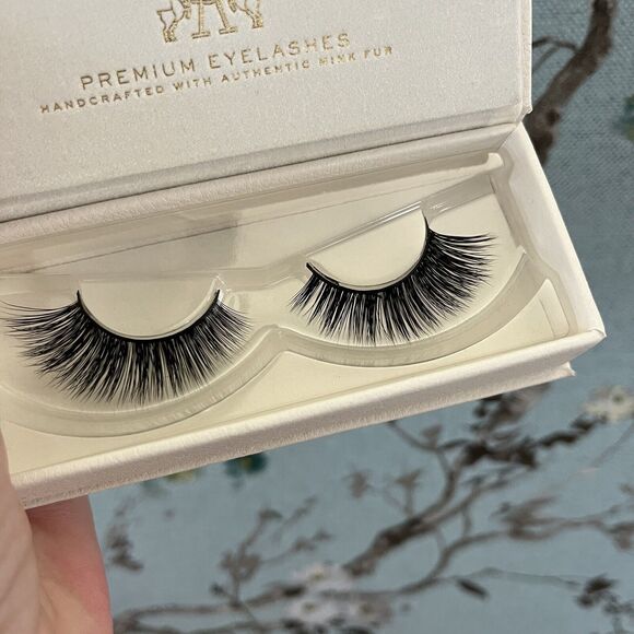 Artémes Premium Mink Eyelashes A Fine Line - Picture 3 of 7